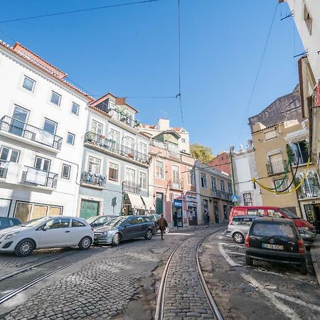 Mouraria 2 Bedroom Apartment Lisbon Bagian luar foto