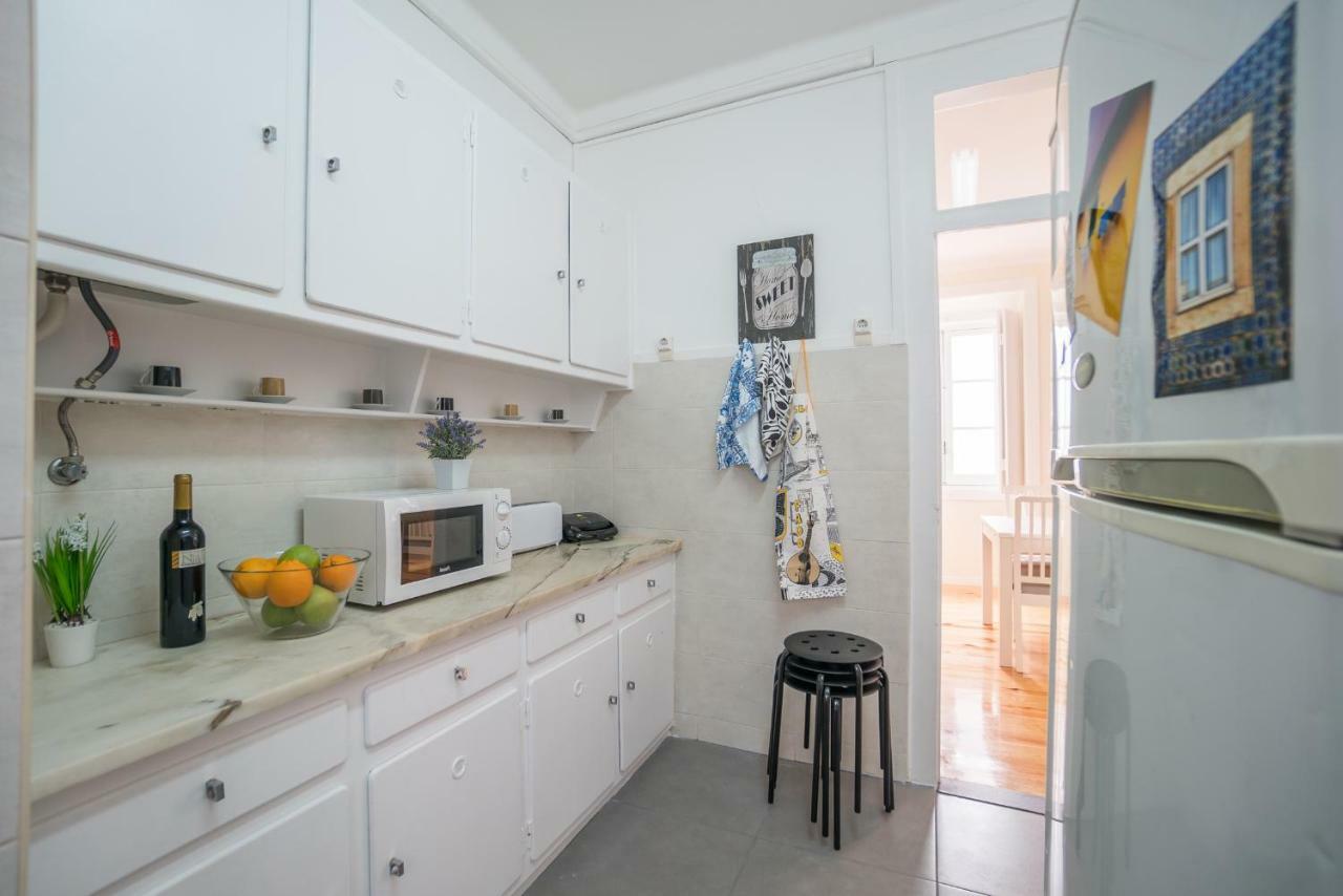 Mouraria 2 Bedroom Apartment Lisbon Bagian luar foto