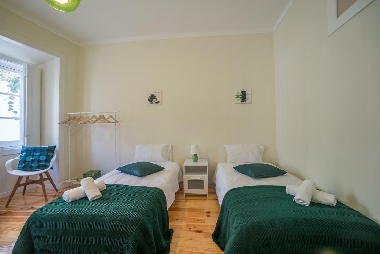 Mouraria 2 Bedroom Apartment Lisbon Bagian luar foto