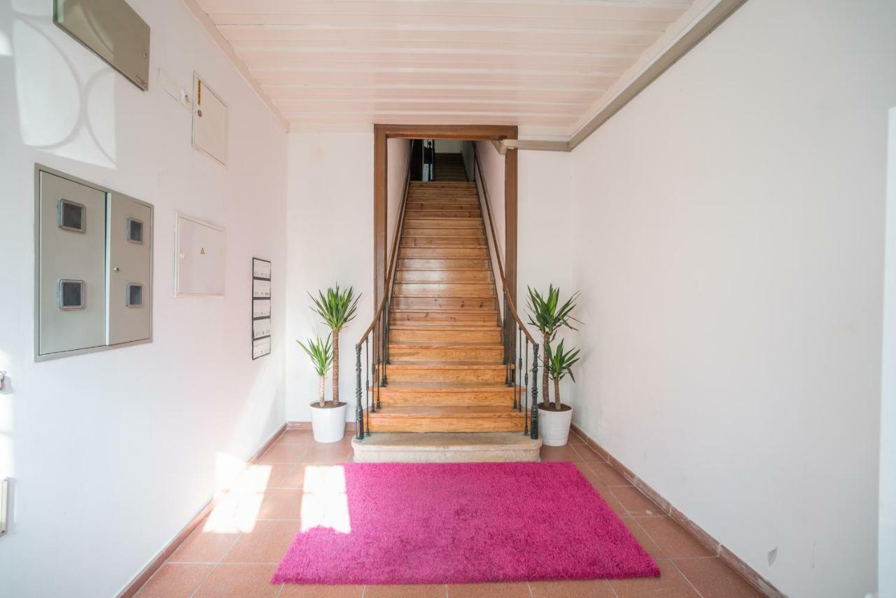 Mouraria 2 Bedroom Apartment Lisbon Bagian luar foto