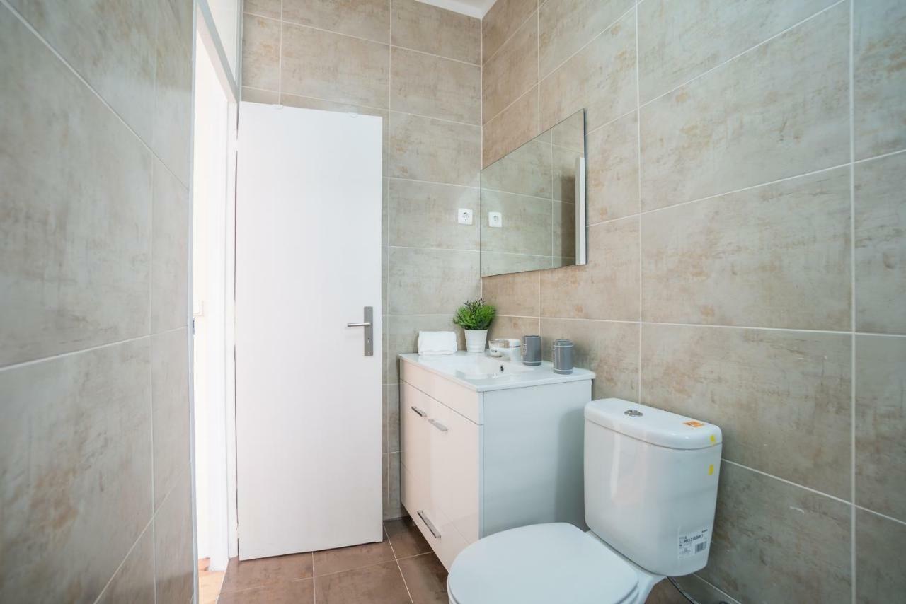 Mouraria 2 Bedroom Apartment Lisbon Bagian luar foto