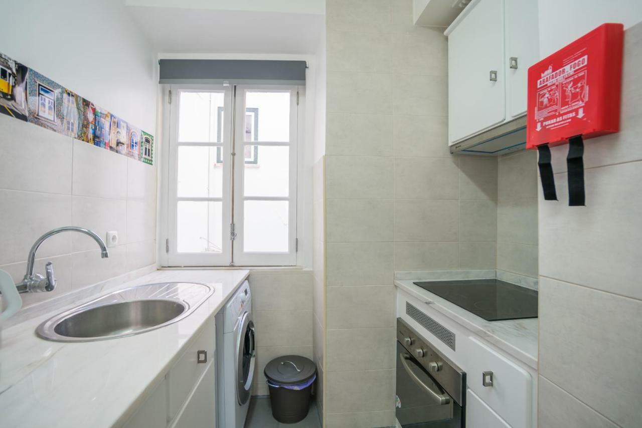 Mouraria 2 Bedroom Apartment Lisbon Bagian luar foto