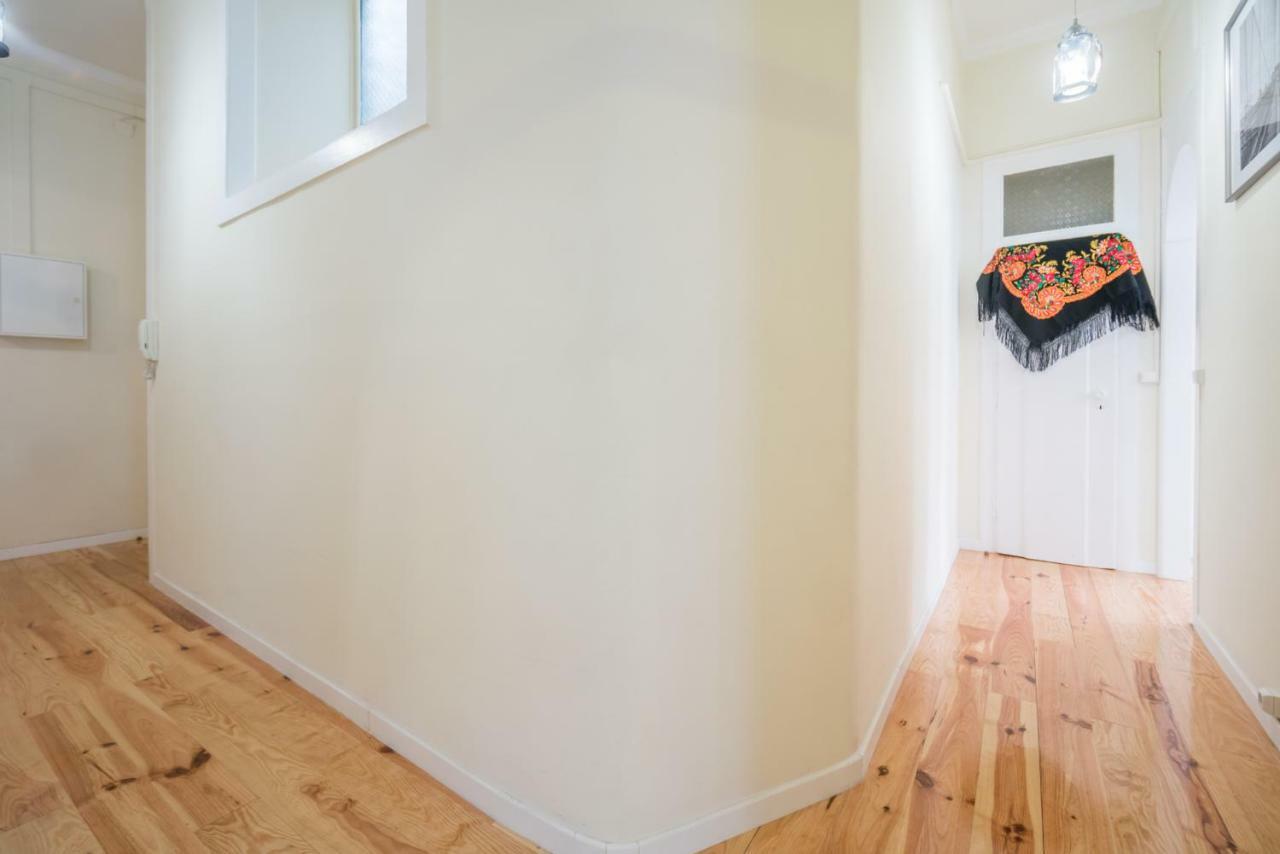 Mouraria 2 Bedroom Apartment Lisbon Bagian luar foto