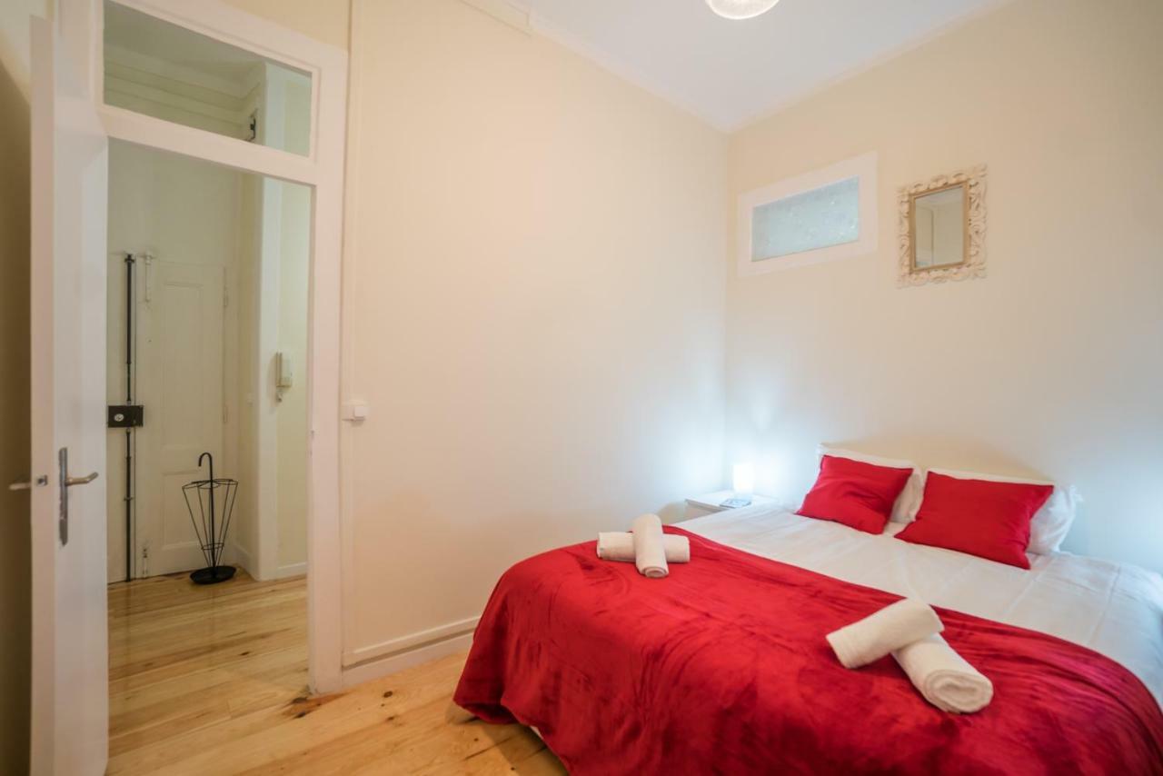 Mouraria 2 Bedroom Apartment Lisbon Bagian luar foto