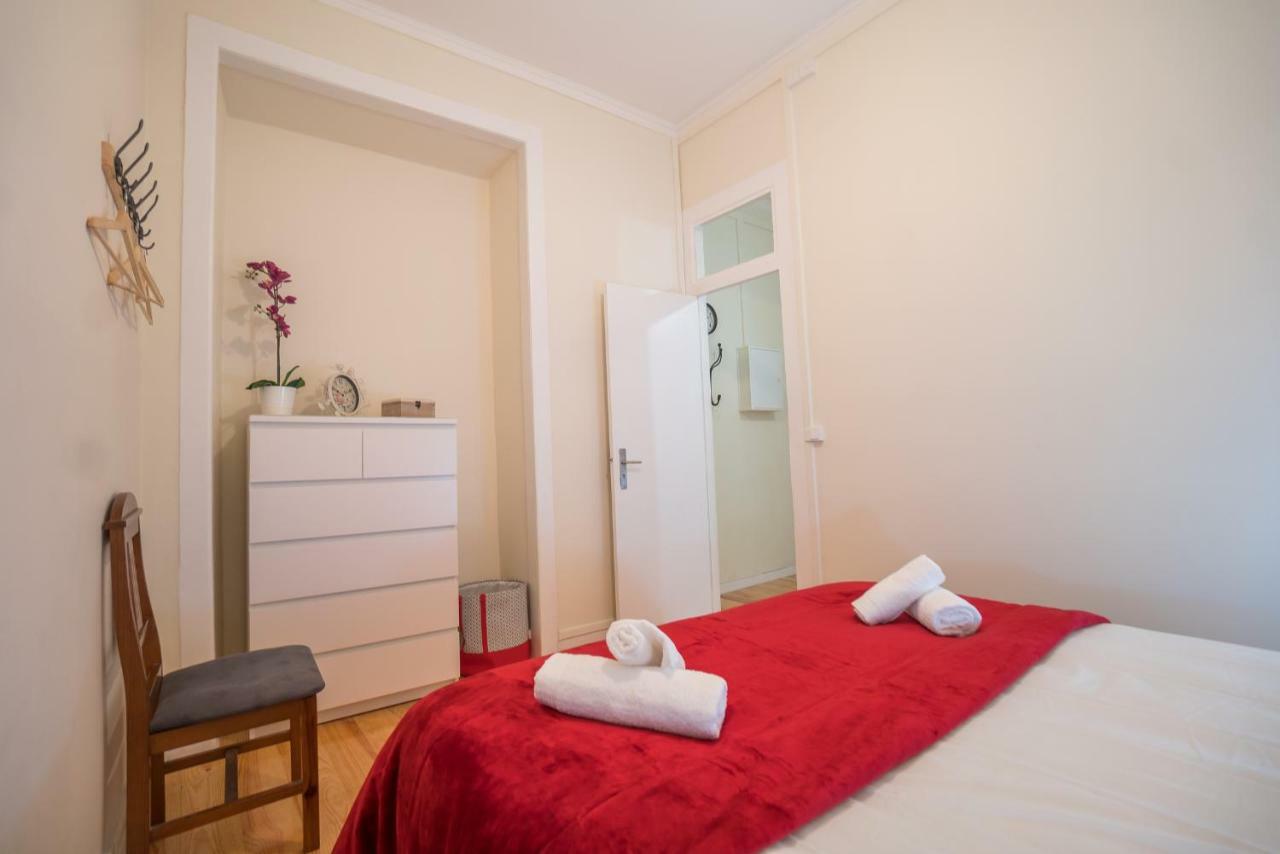 Mouraria 2 Bedroom Apartment Lisbon Bagian luar foto
