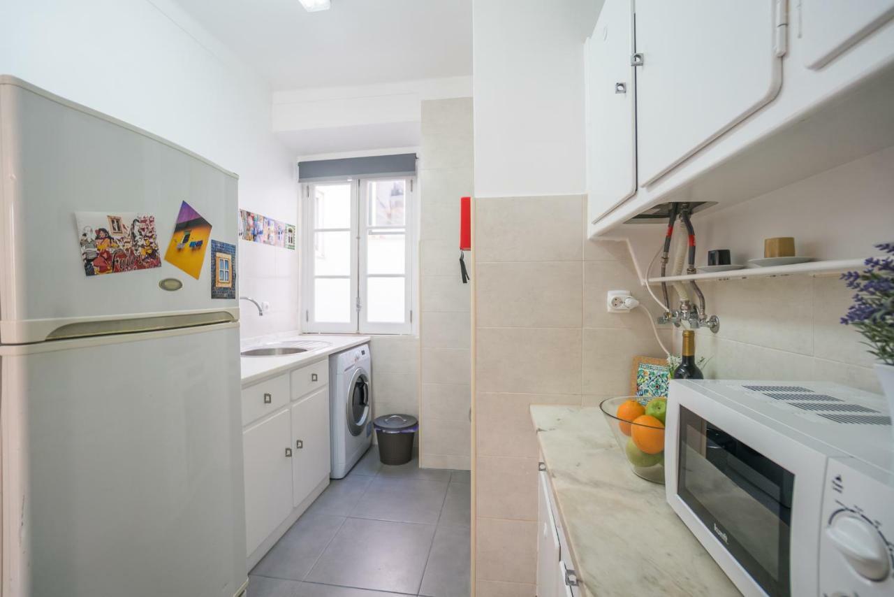Mouraria 2 Bedroom Apartment Lisbon Bagian luar foto