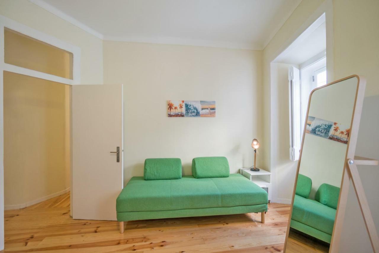 Mouraria 2 Bedroom Apartment Lisbon Bagian luar foto