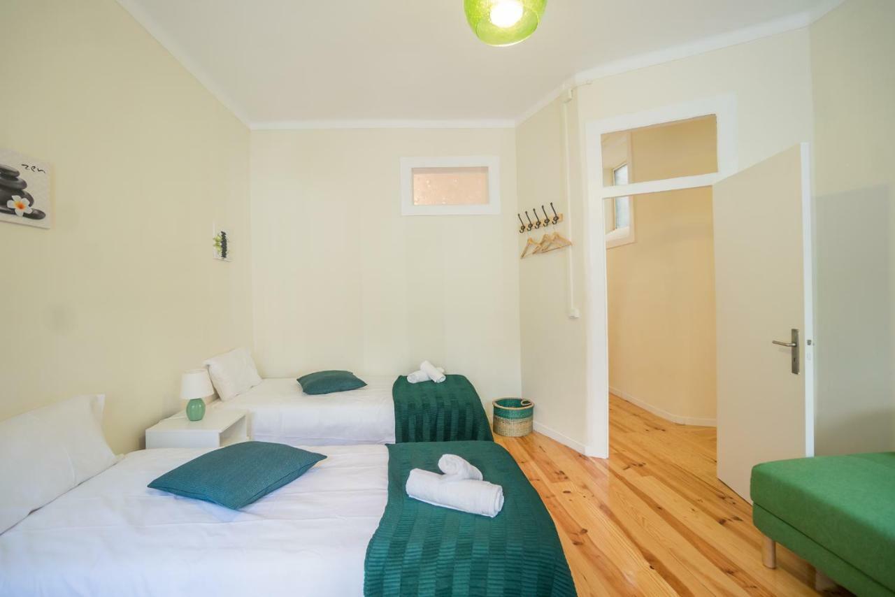 Mouraria 2 Bedroom Apartment Lisbon Bagian luar foto