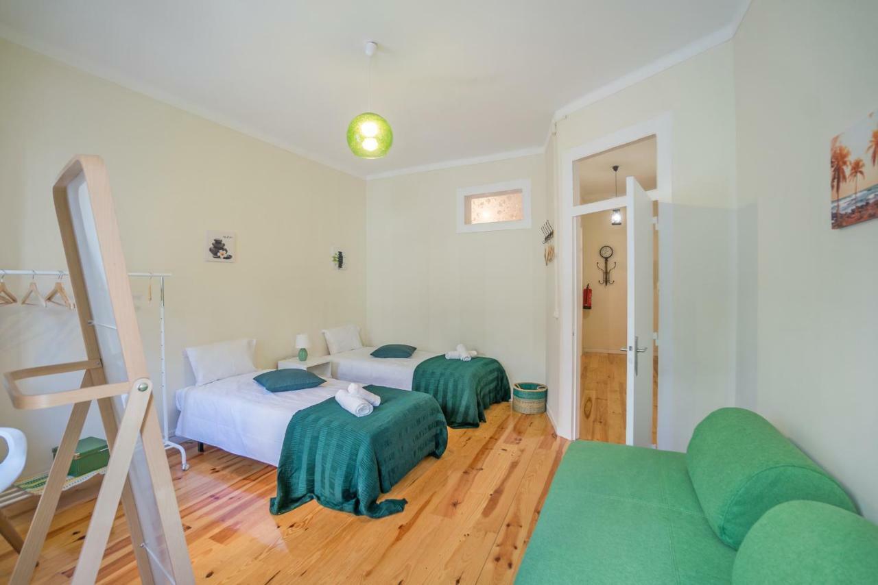 Mouraria 2 Bedroom Apartment Lisbon Bagian luar foto