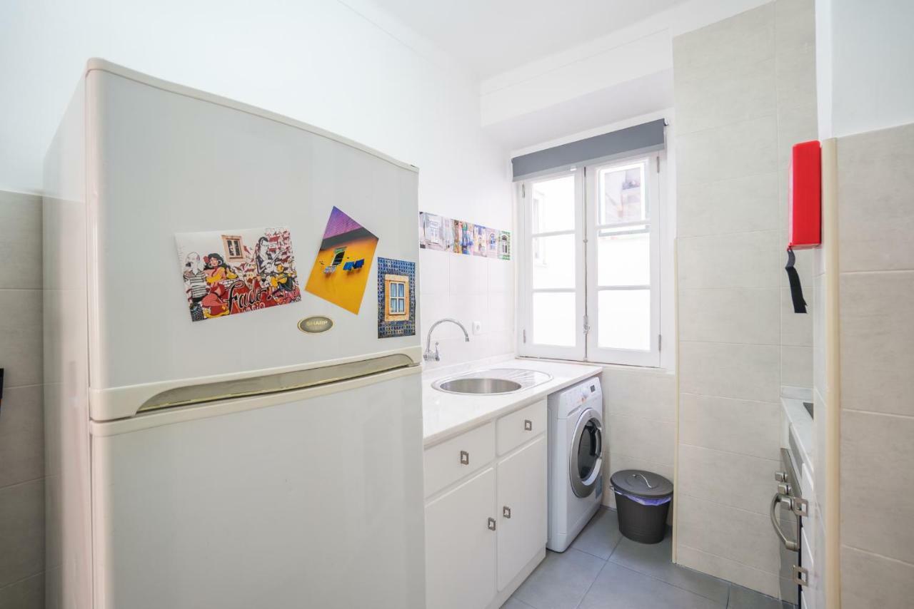 Mouraria 2 Bedroom Apartment Lisbon Bagian luar foto