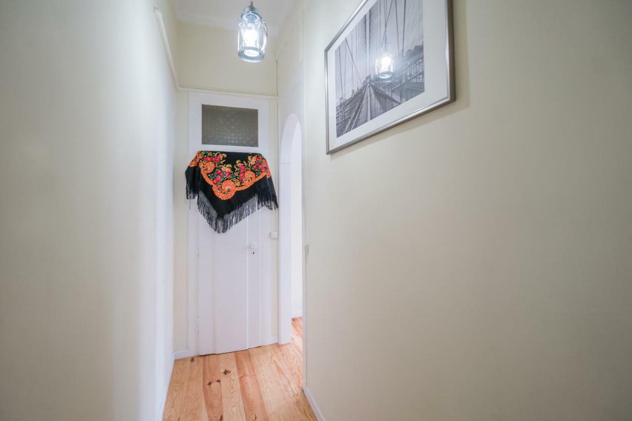Mouraria 2 Bedroom Apartment Lisbon Bagian luar foto